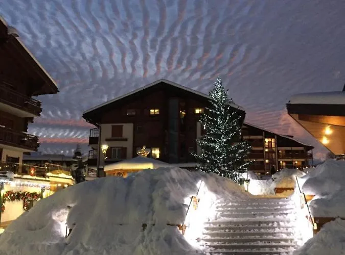 Eglantine With Stunning Views Of The Valais Peaks Apartman