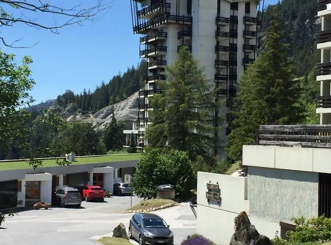 Eglantine With Stunning Views Of The Valais Peaks Crans-Montana